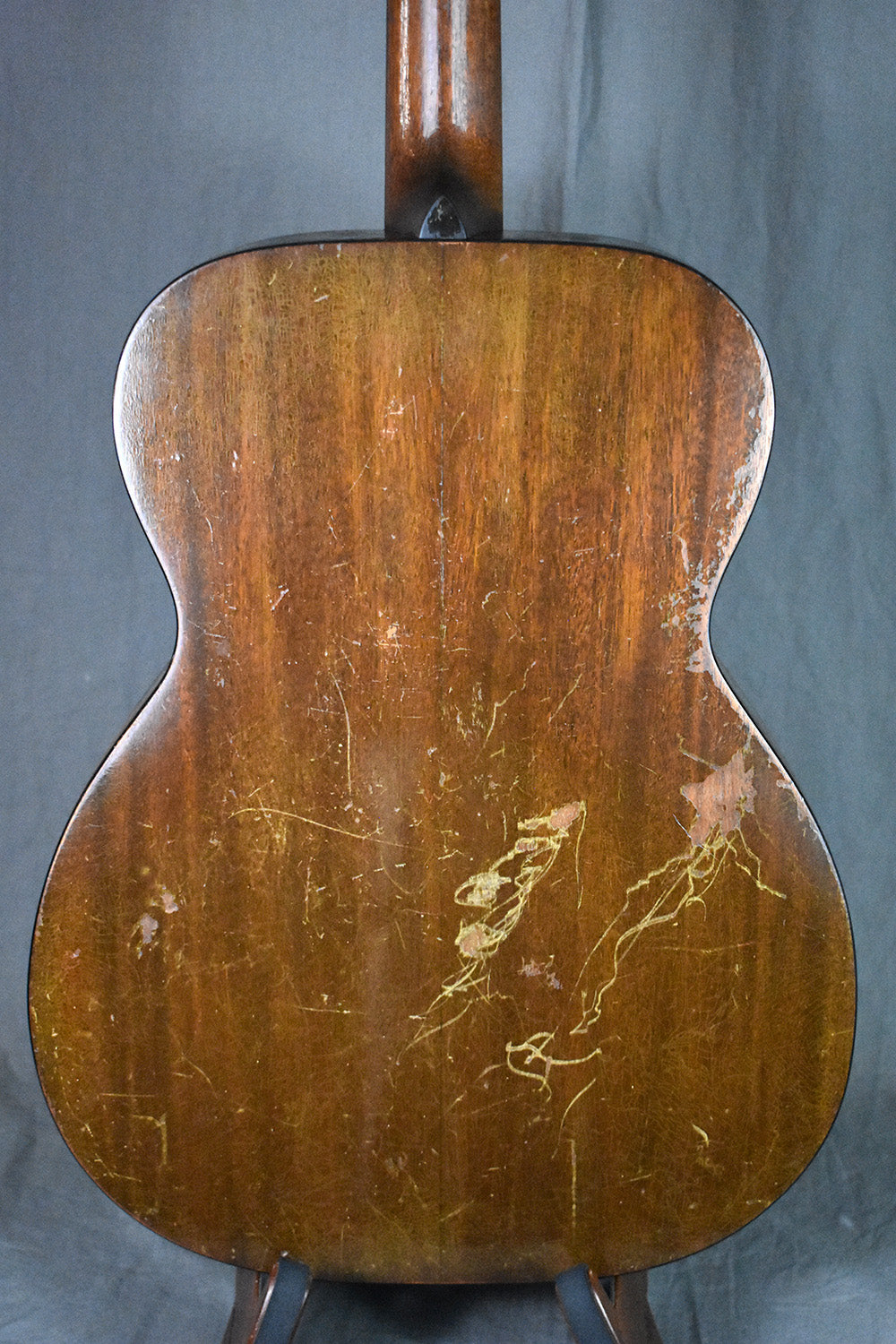 1943 Martin 000-18