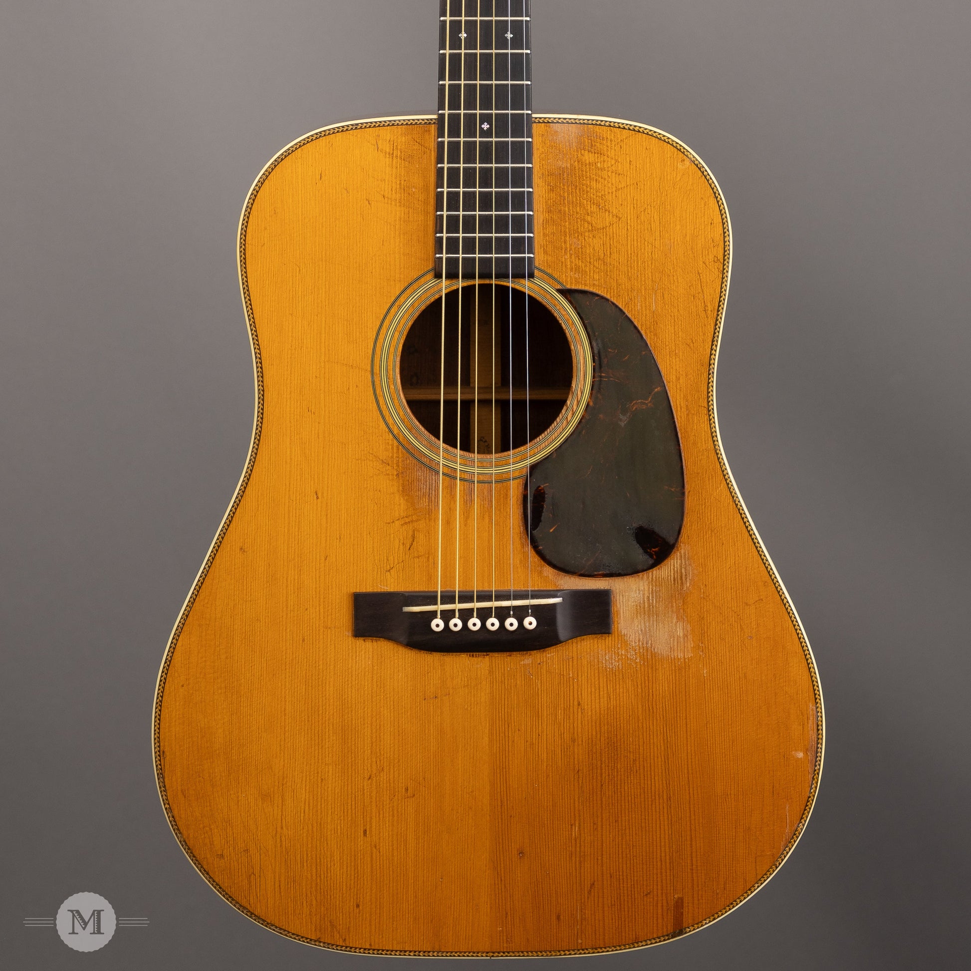 Martin Guitars - 1944 D-28 - Vintage