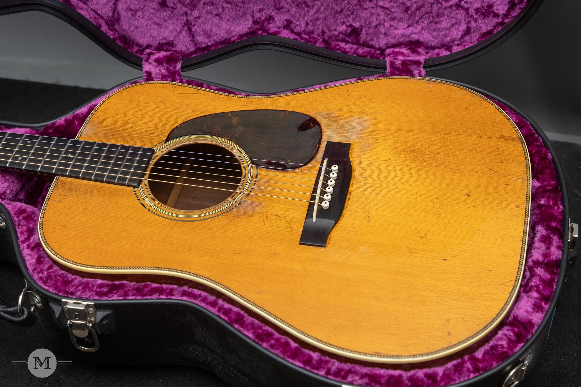 Martin Guitars - 1944 D-28 - Vintage
