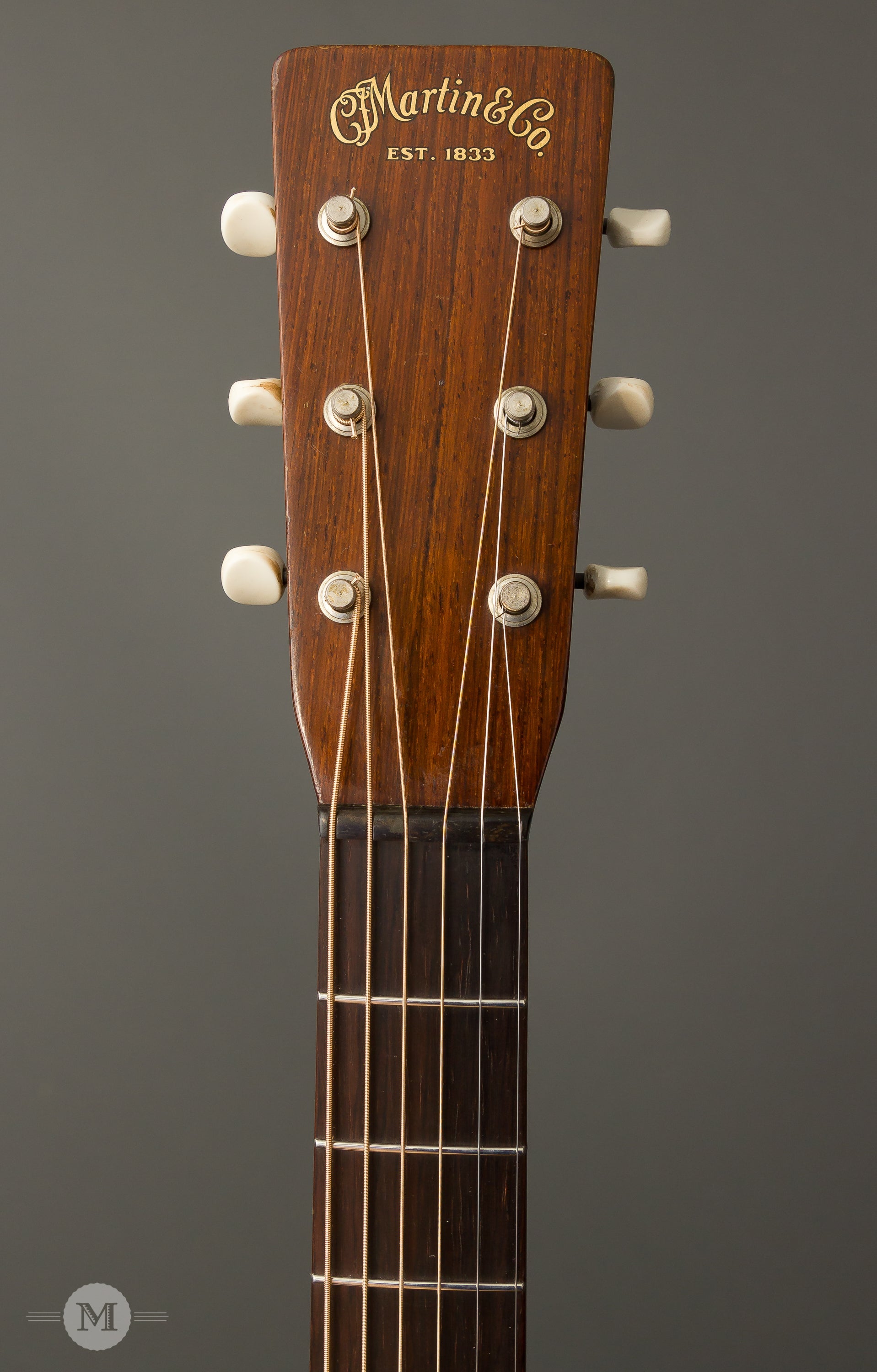 Martin Guitars - 1948 00-17
