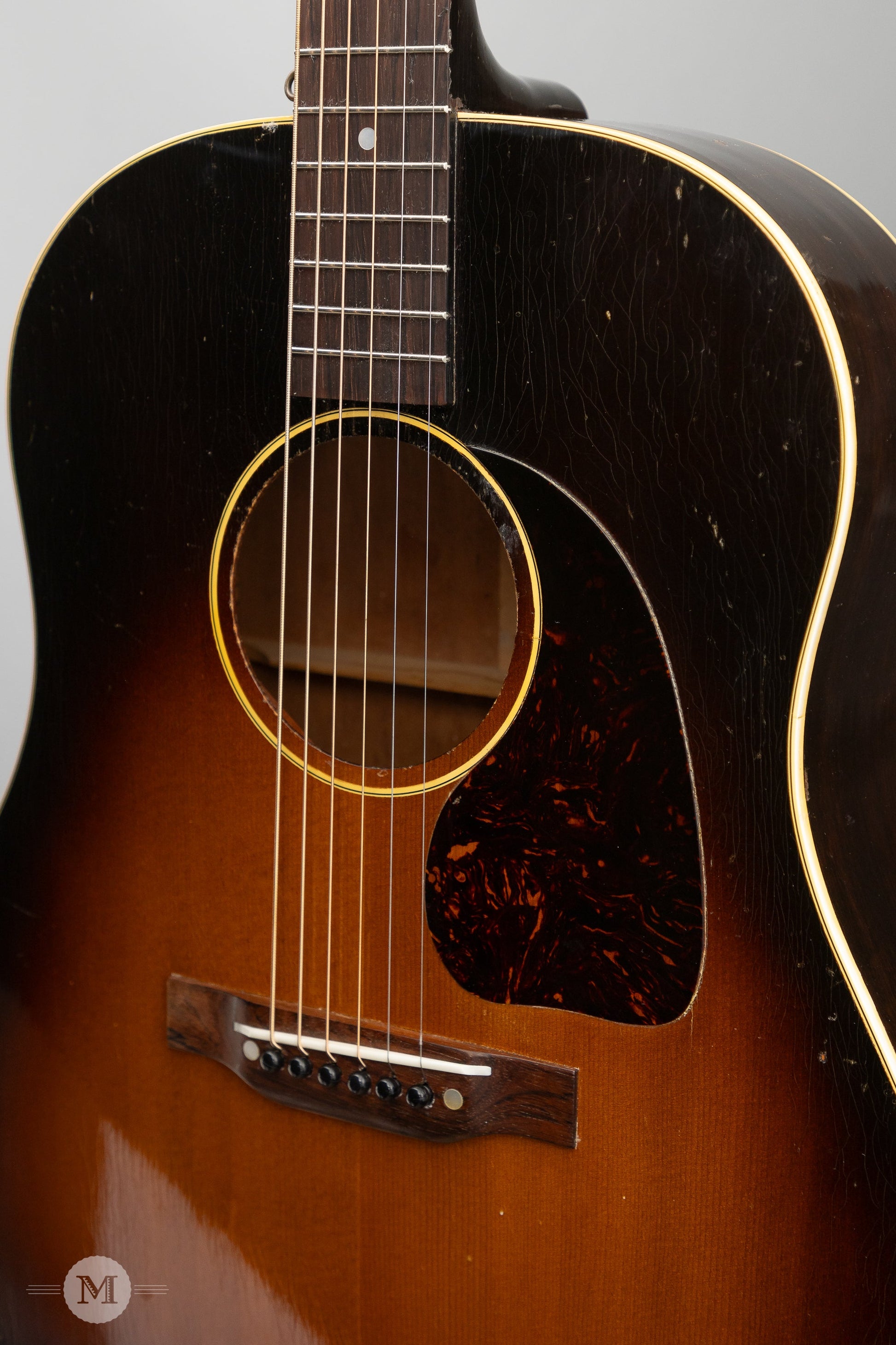 Gibson Guitars - 1948 J-45 Sunburst - Vintage