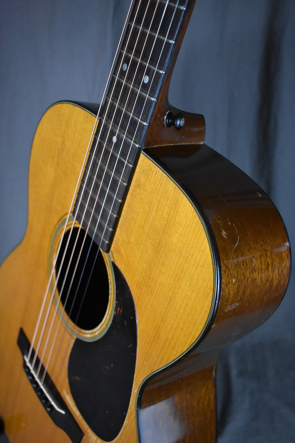1953 Martin 00-18