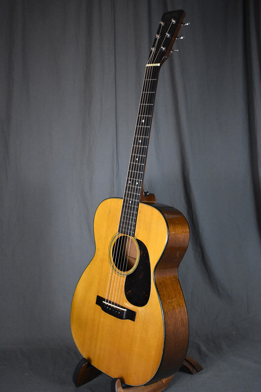 1953 Martin 00-18