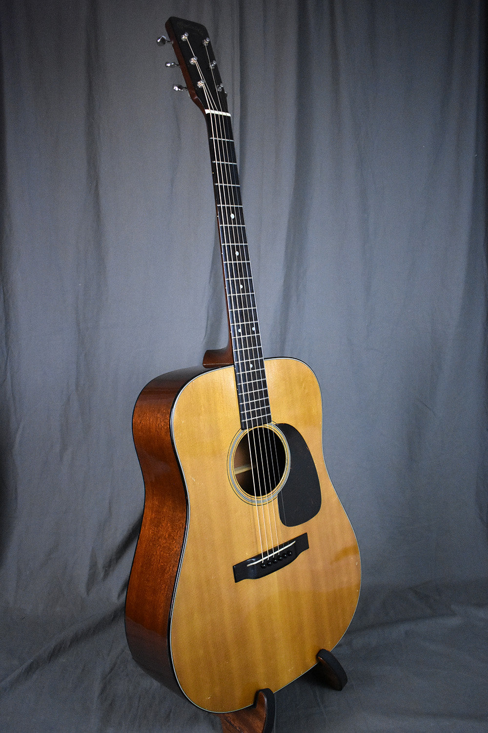 1959 Martin D-18