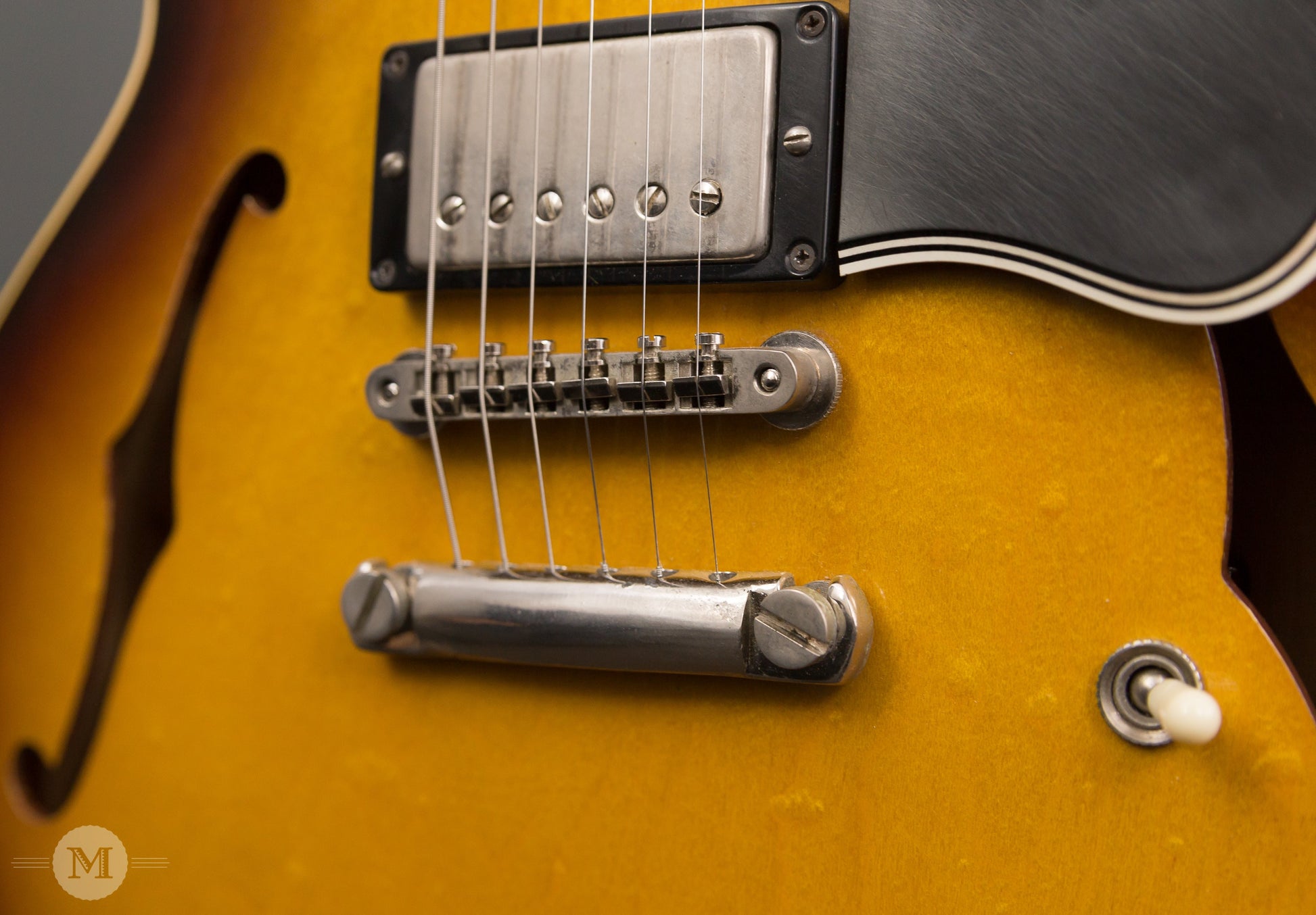 Gibson Guitars - 1961 ES-335TD - Sunburst - Used