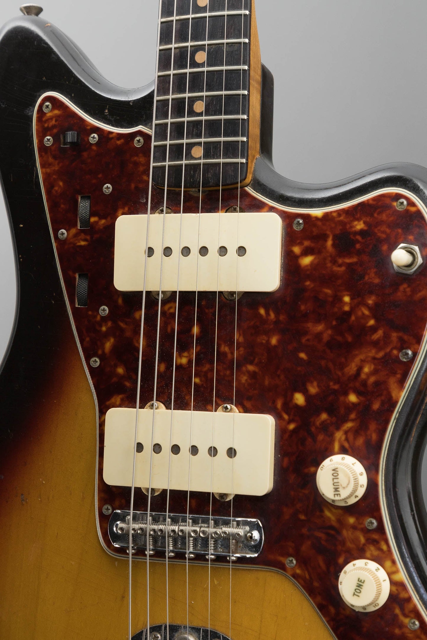Fender Electric Guitars - 1962 Jazzmaster Sunburst