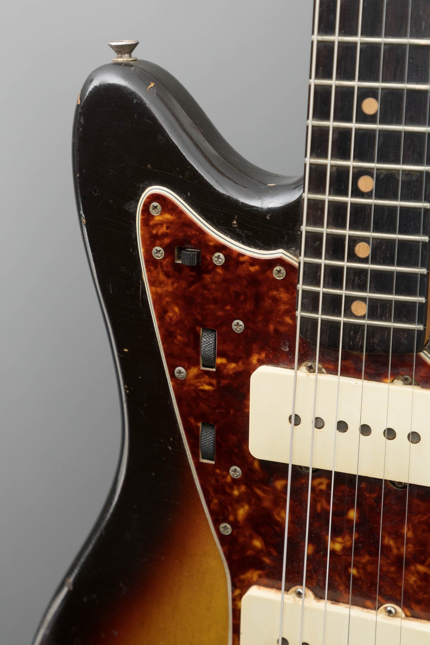 Fender Electric Guitars - 1962 Jazzmaster Sunburst
