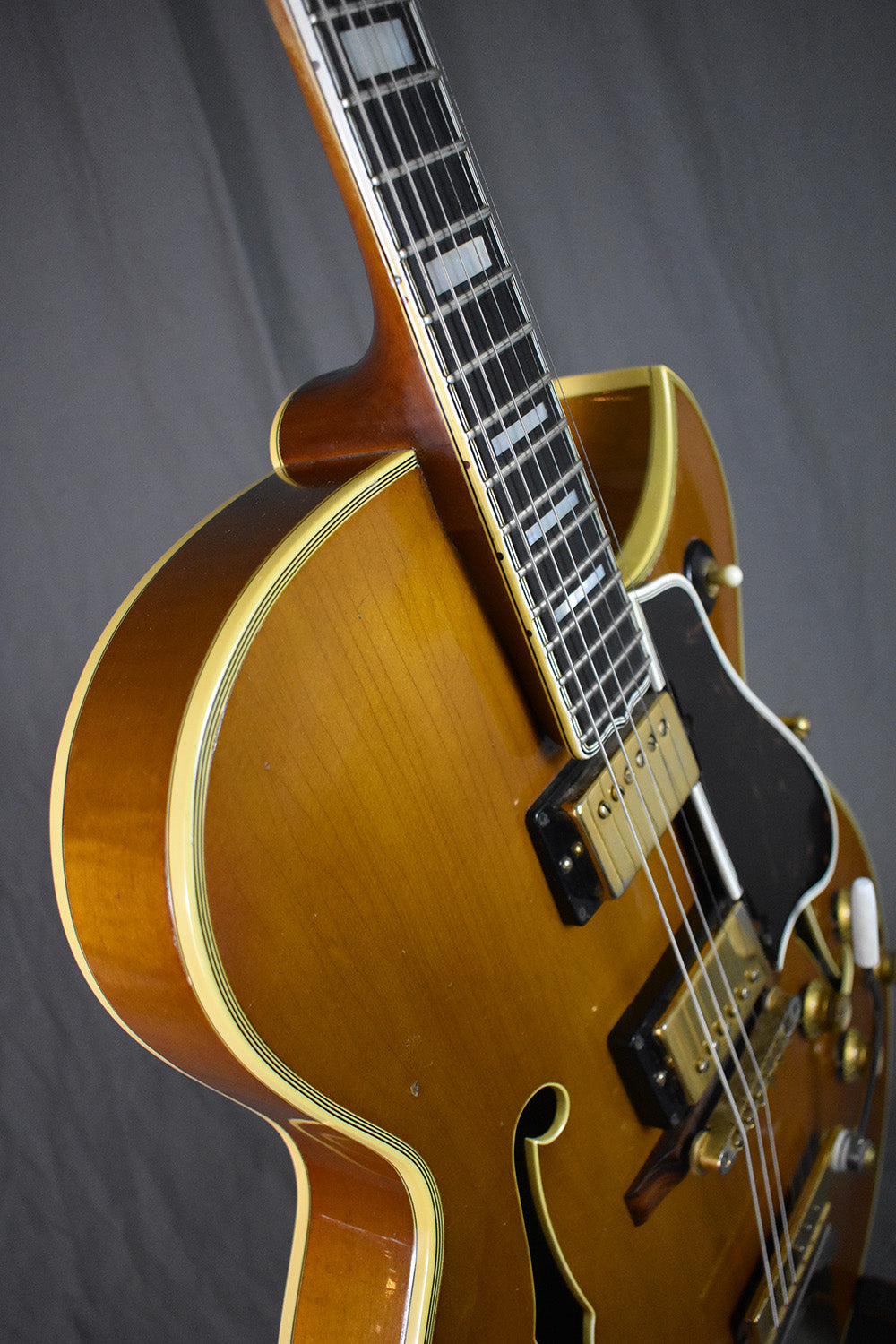 1962 Gibson Byrdland w/ Vibrola prototype tailpiece