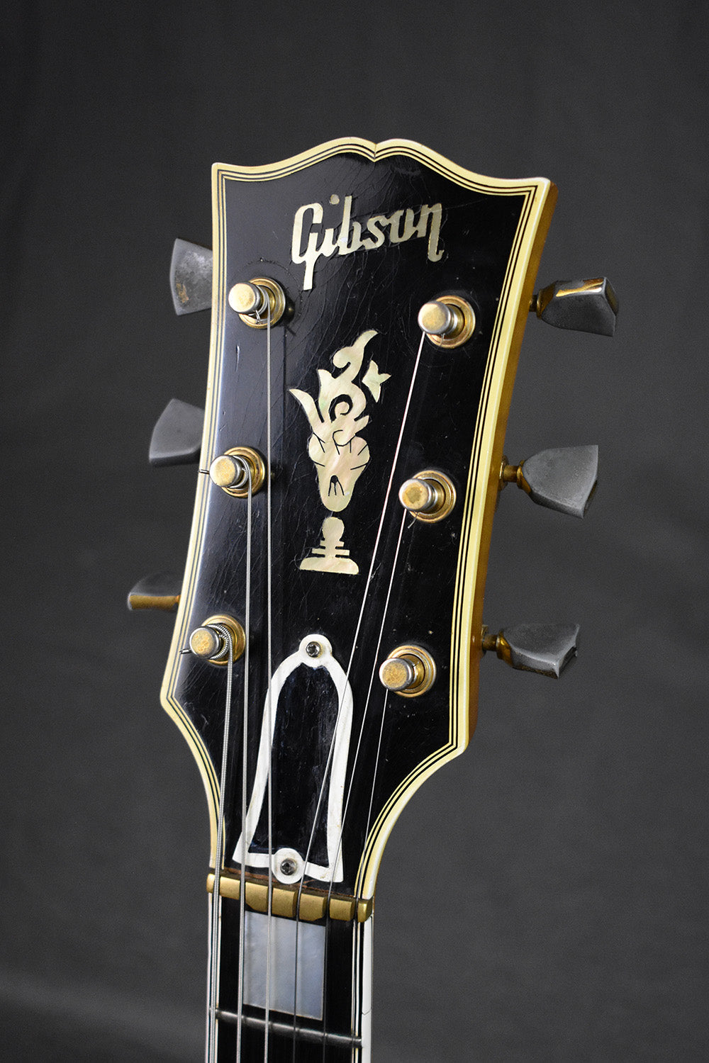 1962 Gibson Byrdland w/ Vibrola prototype tailpiece