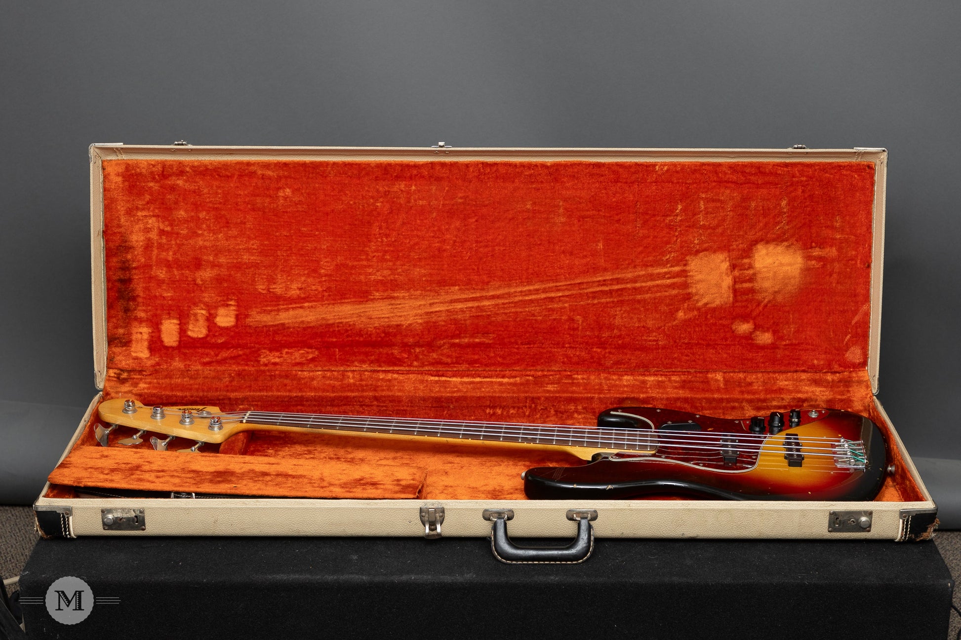 Fender Basses - 1963 Jazz Bass - Sunburst - Vintage