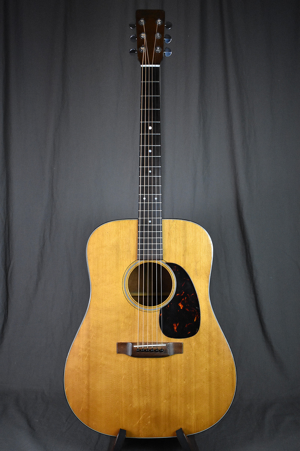 1966 Martin D-18
