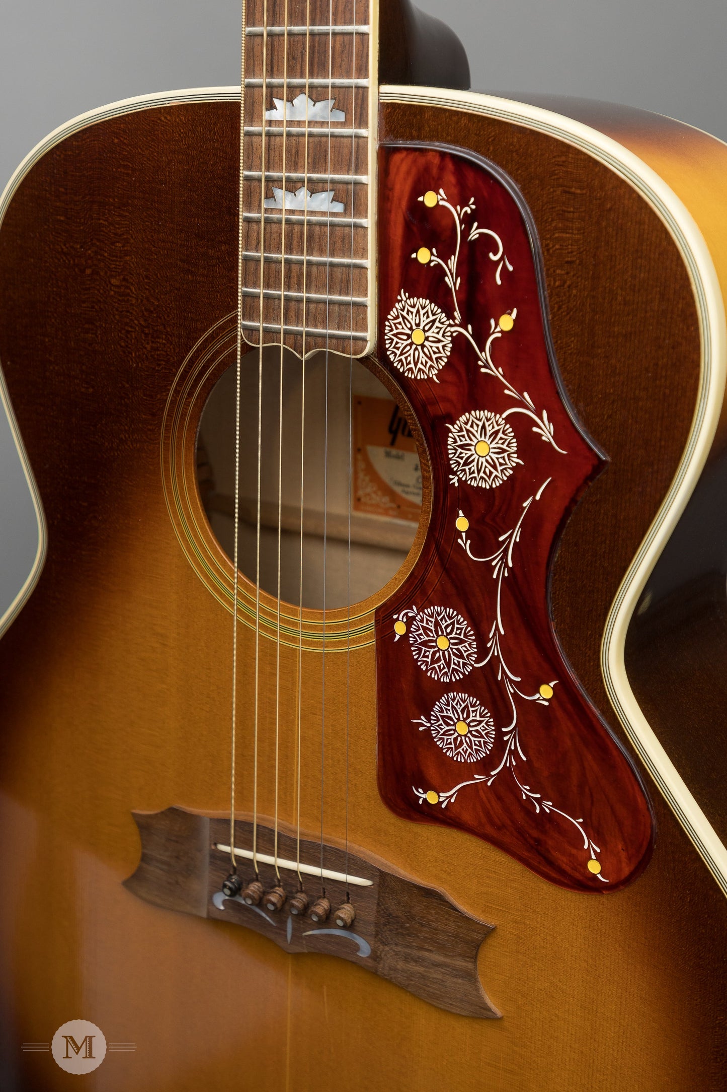 Gibson Guitars - 1975 J-200 Artist - Used