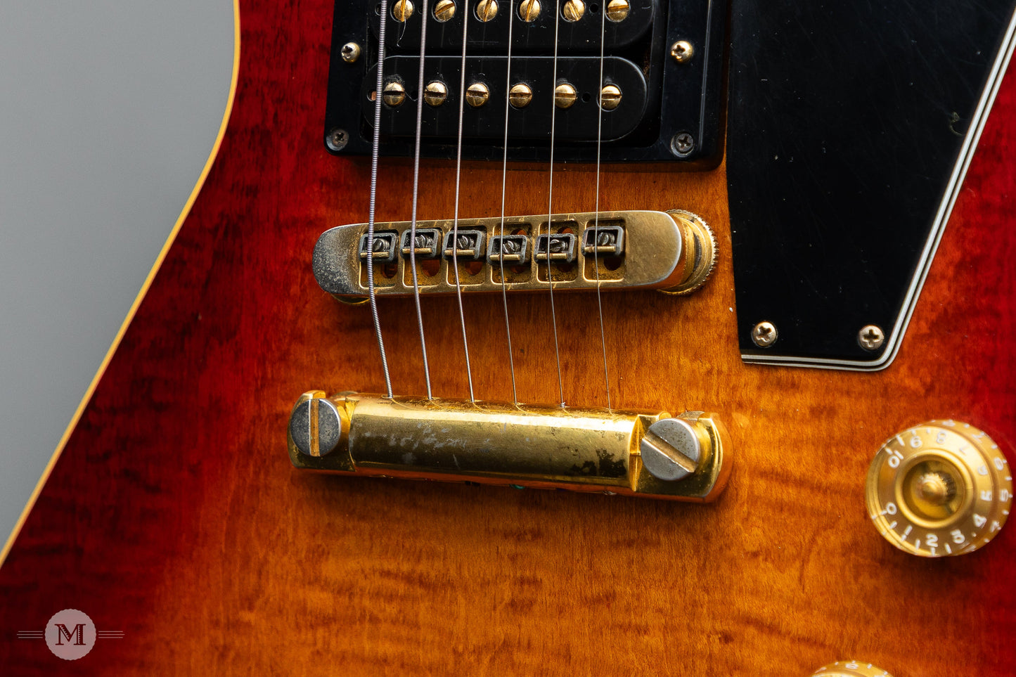 Gibson Guitars - 1982 Explorer CMT - Vintage Cherry Sunburst - Used