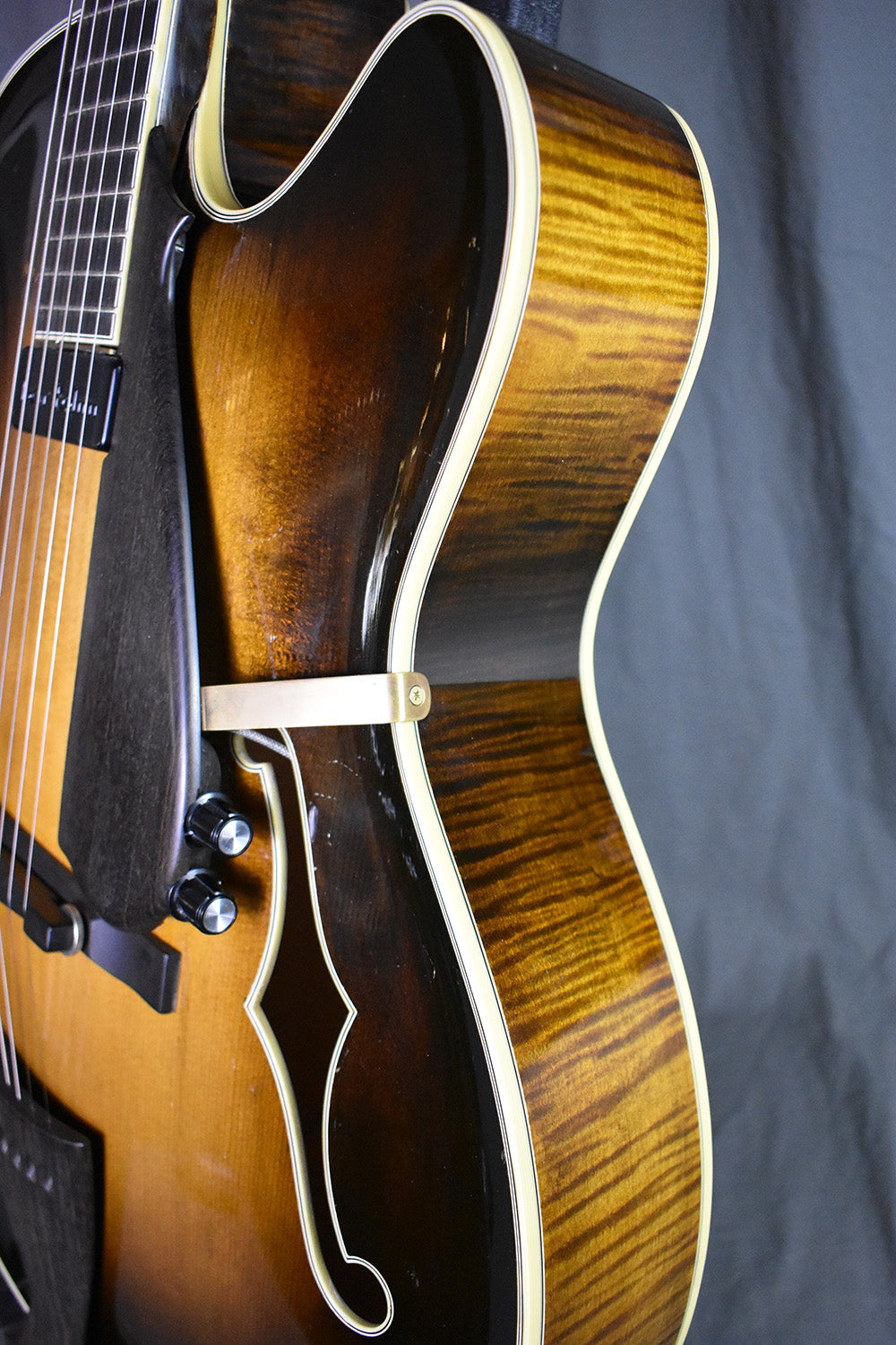 1983 Collings AT 17