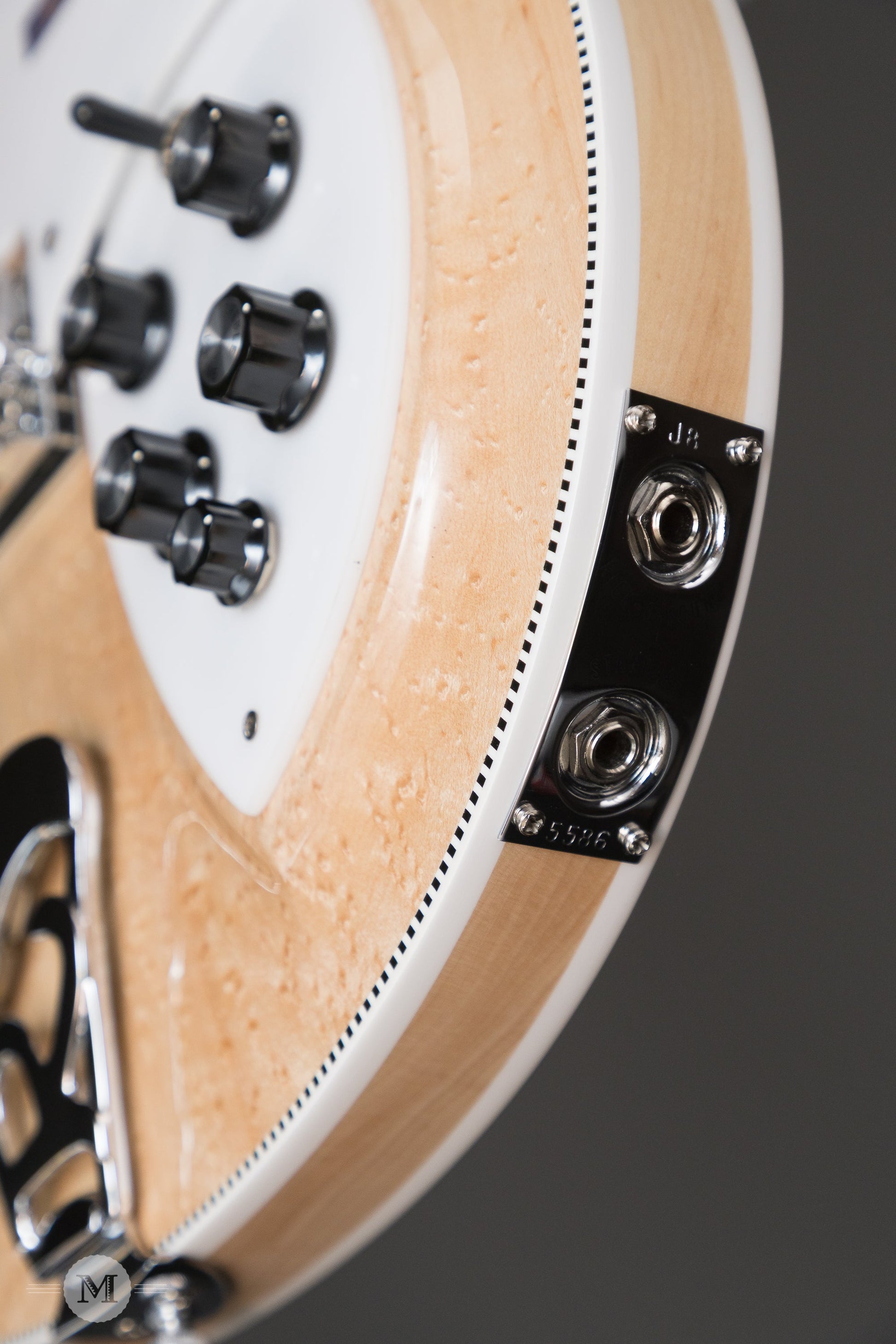 Rickenbacker Electric Guitars - 1995 381/V69 - Mapleglo - Used