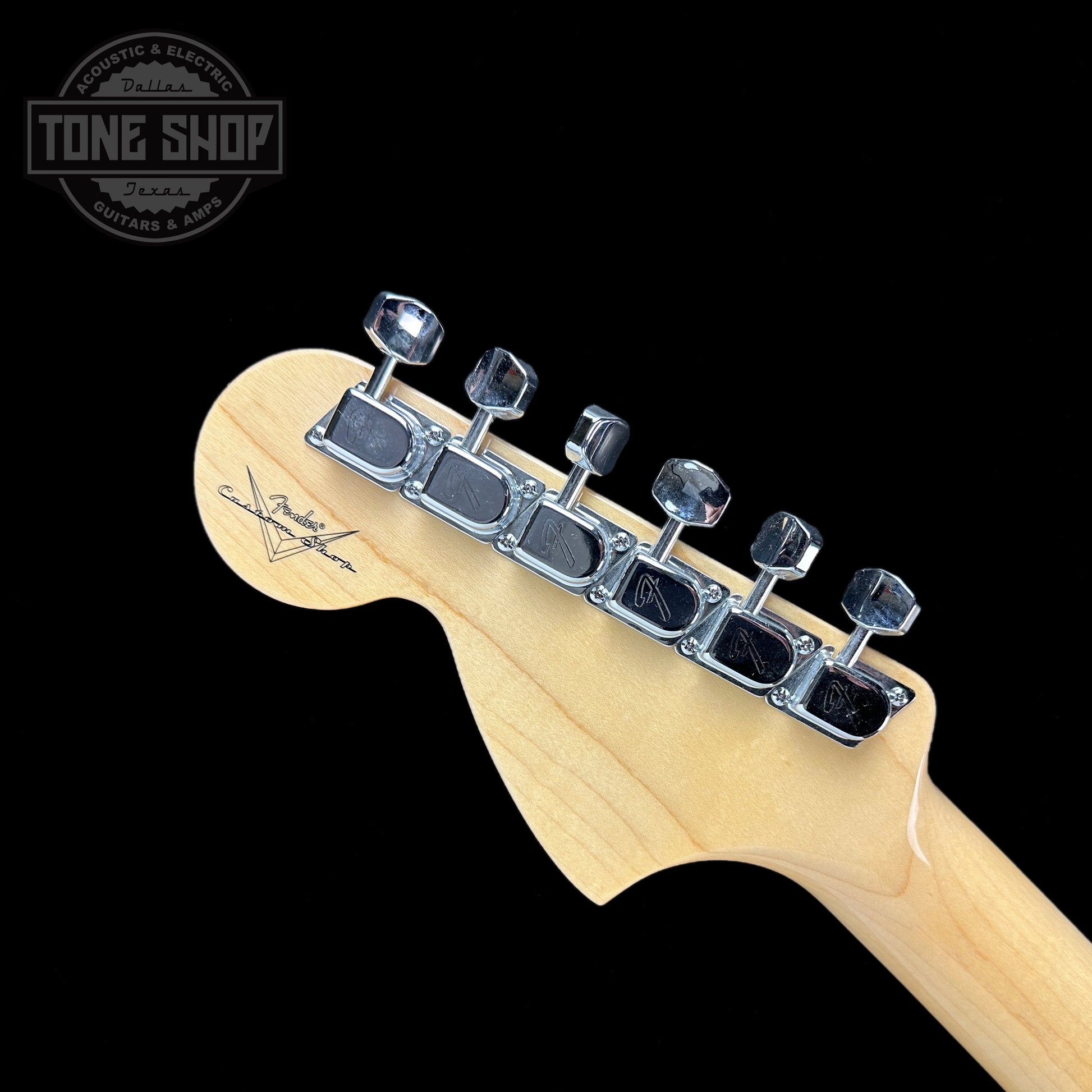 Fender Custom Shop 1968 Stratocaster DLX Closet Classic Maple Neck Aged Vintage White w/case CZ578539