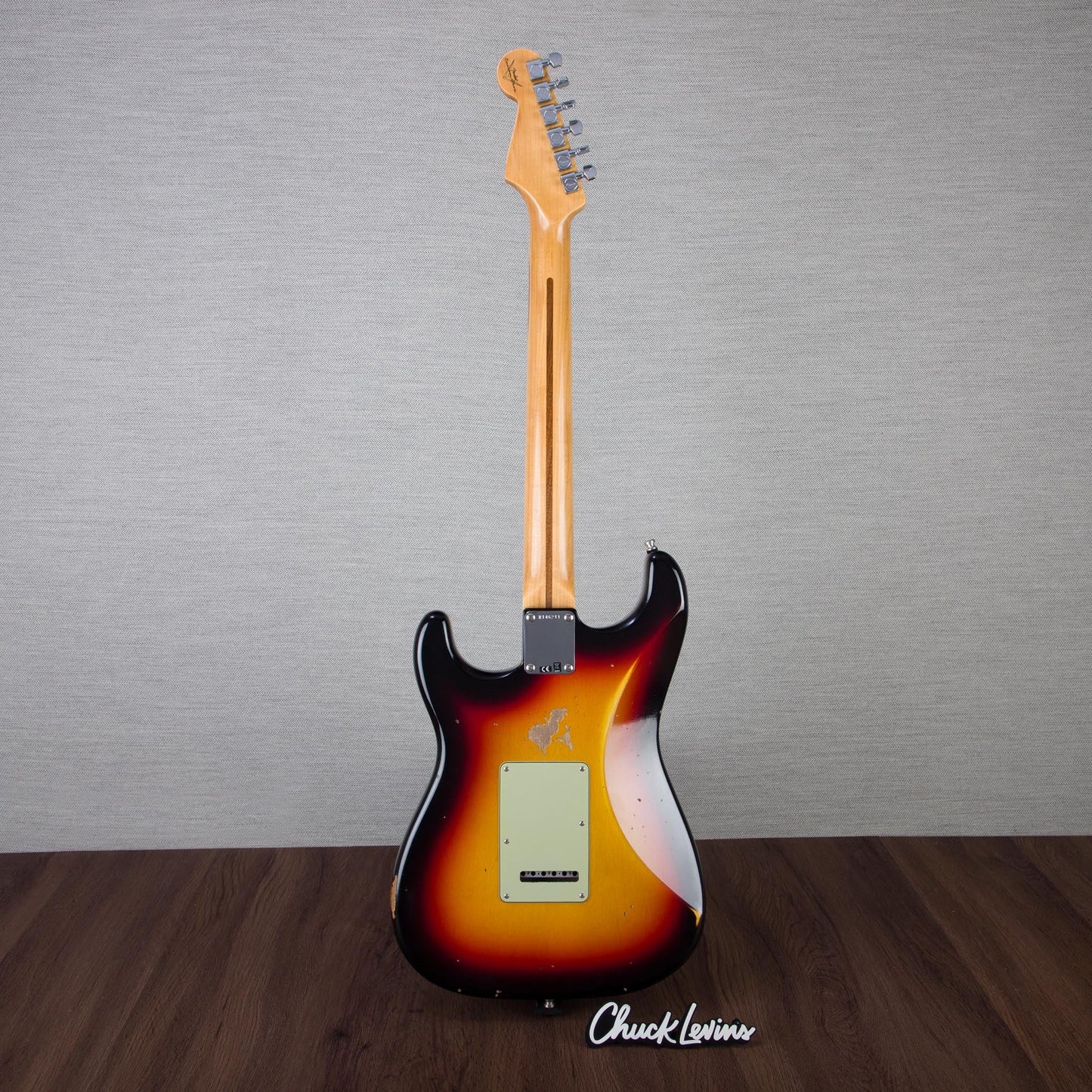 Fender Custom Shop Custom Deluxe Stratocaster Electric Guitar - 3-Color Sunburst