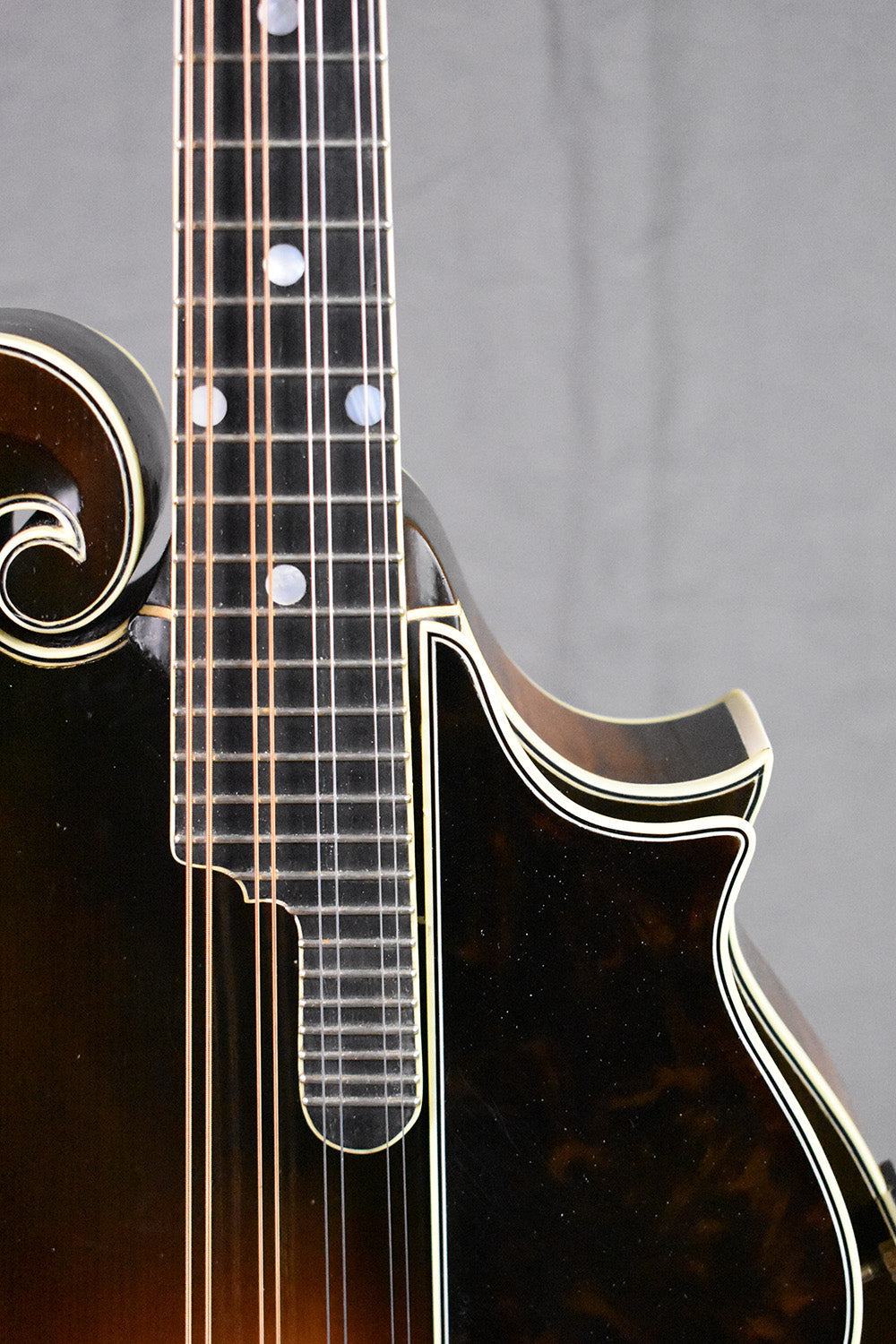 2000 Gibson F-5 Master Model #V-70282