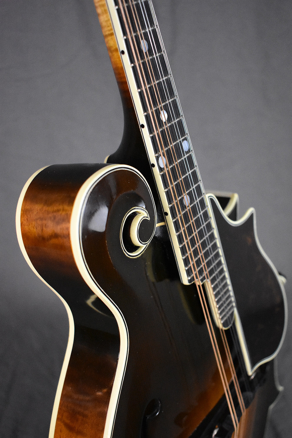 2000 Gibson F-5 Master Model #V-70282