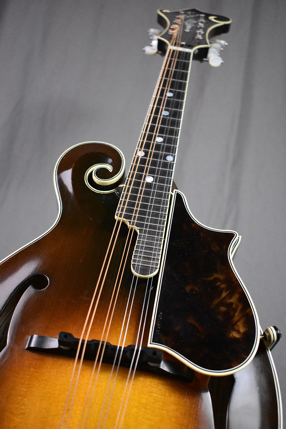 2000 Gibson F-5 Master Model #V-70282