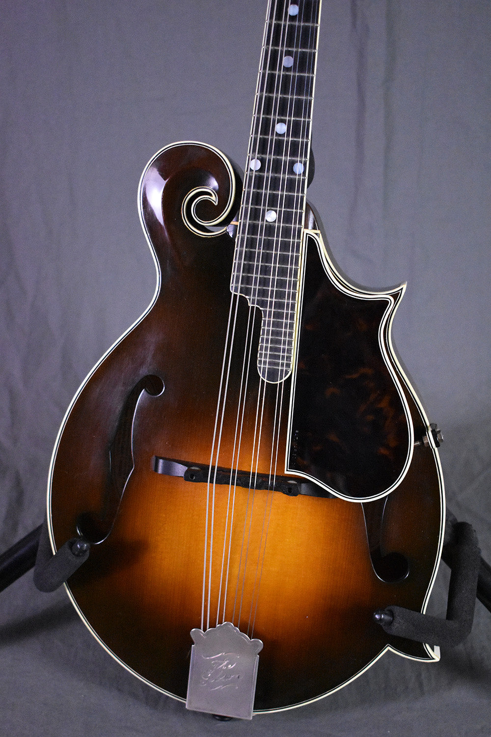 2000 Gibson F-5 Master Model (signed by Charlie Derrington)