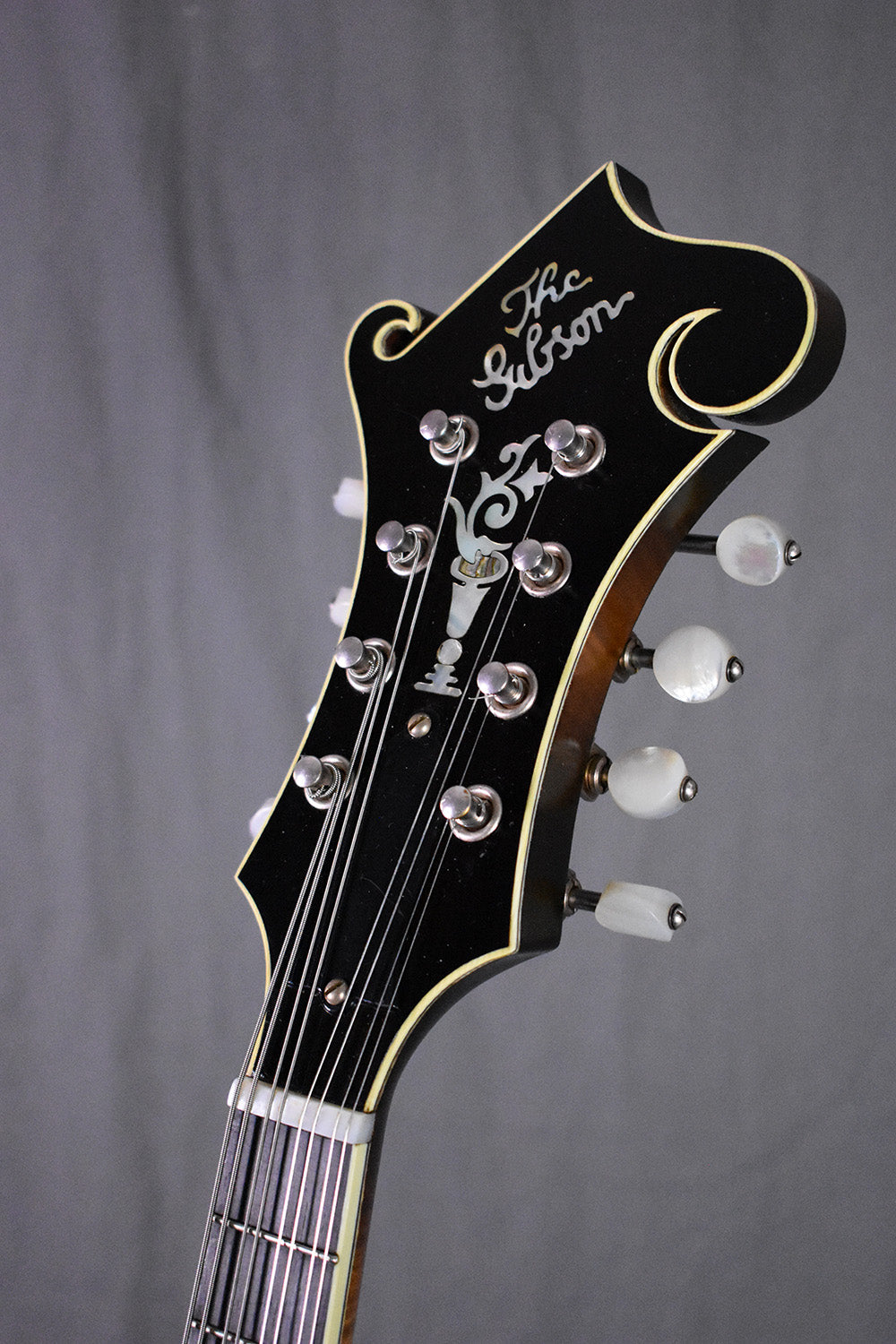 2000 Gibson F-5 Master Model (signed by Charlie Derrington)