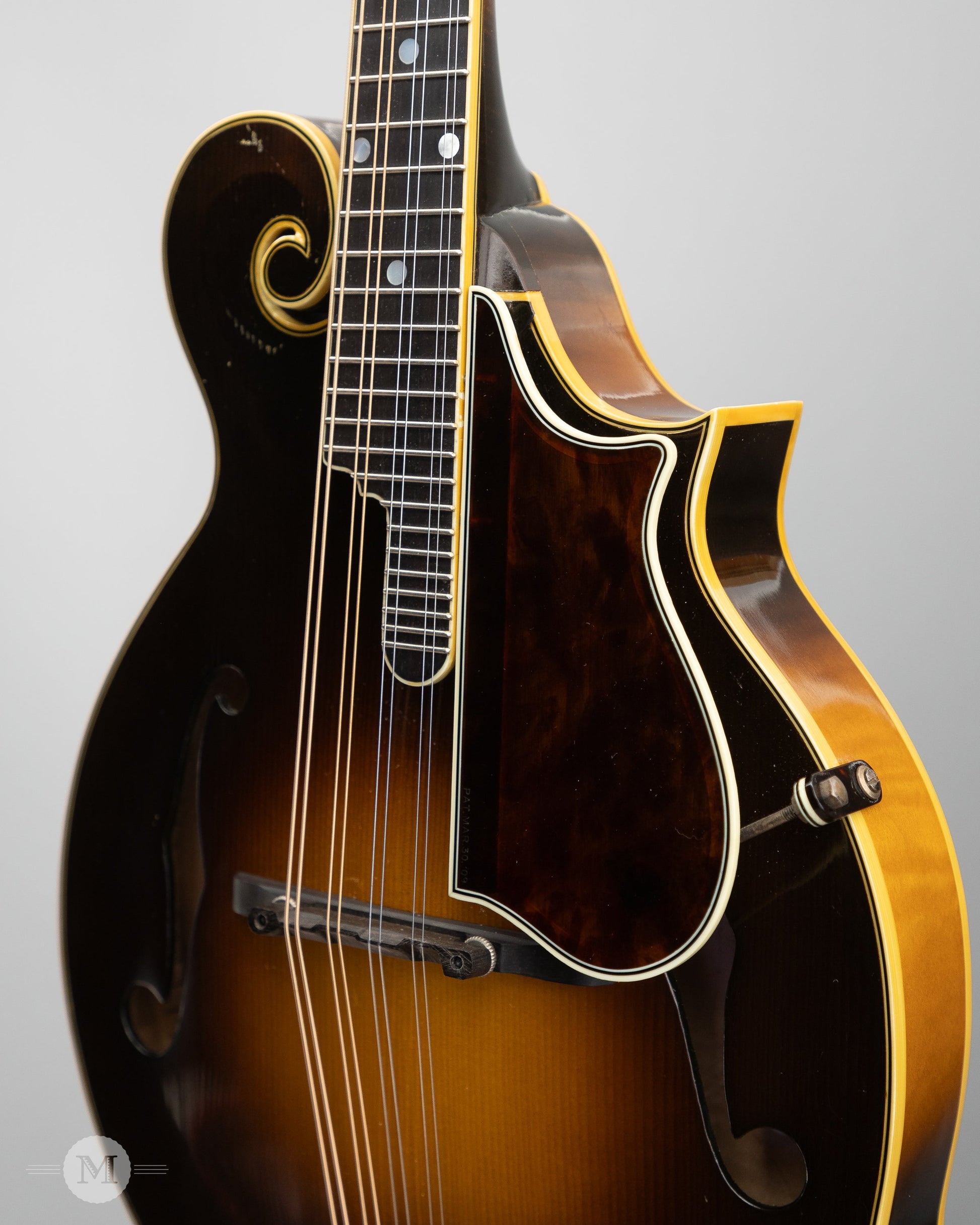 Gibson Mandolins - 2002 F5 Master Model - Used - Derrington Signed