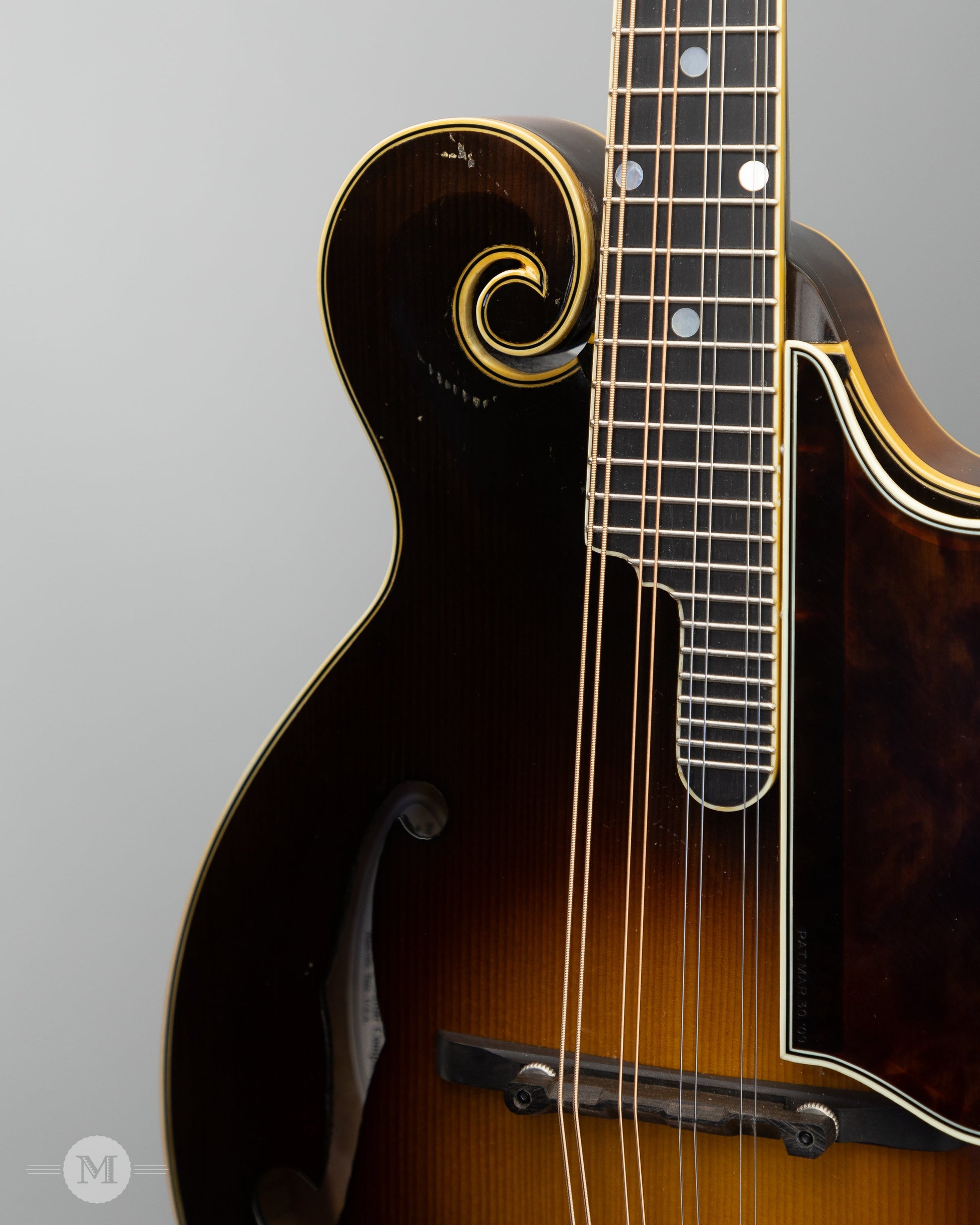 Gibson Mandolins - 2002 F5 Master Model - Used - Derrington Signed