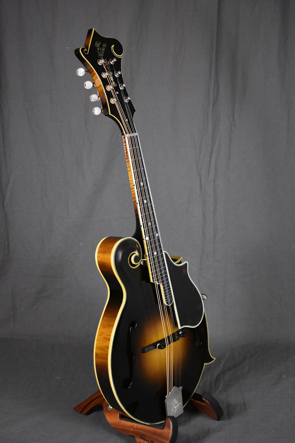 2002 Gibson F-5 Master Model signed by Charlie Derrington