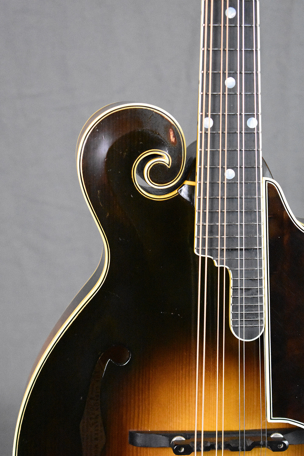 2002 Gibson F-5 Master Model signed by Charlie Derrington