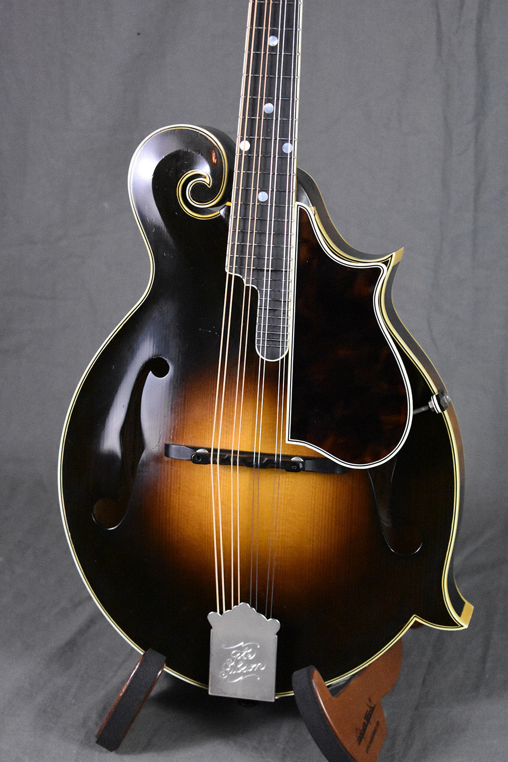 2002 Gibson F-5 Master Model signed by Charlie Derrington
