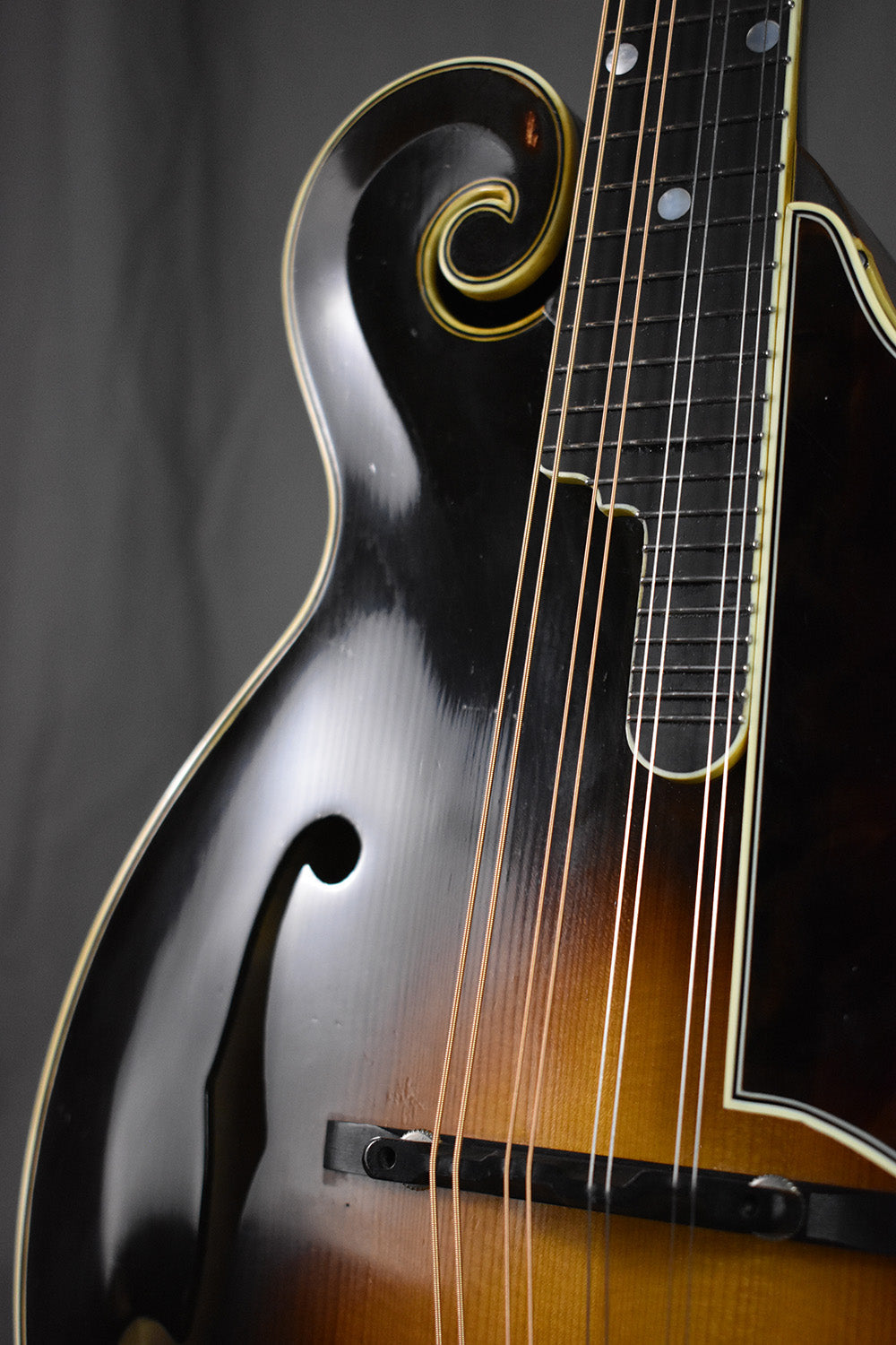 2002 Gibson F-5 Master Model signed by Charlie Derrington