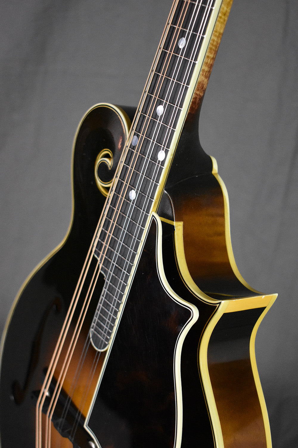 2002 Gibson F-5 Master Model signed by Charlie Derrington