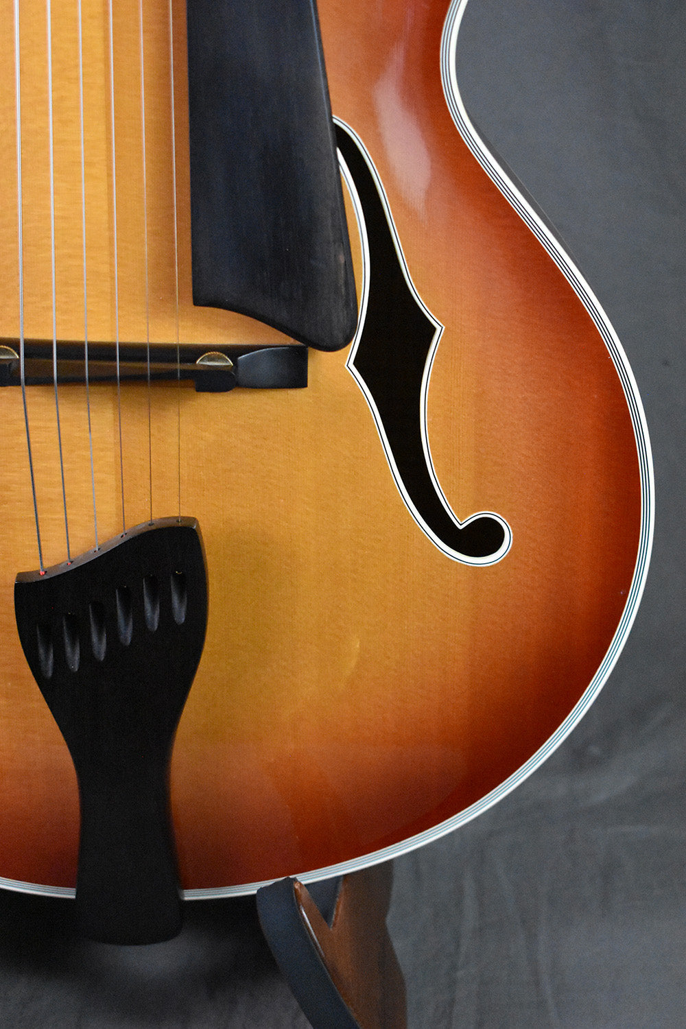 2004 Buscarino Monarch
