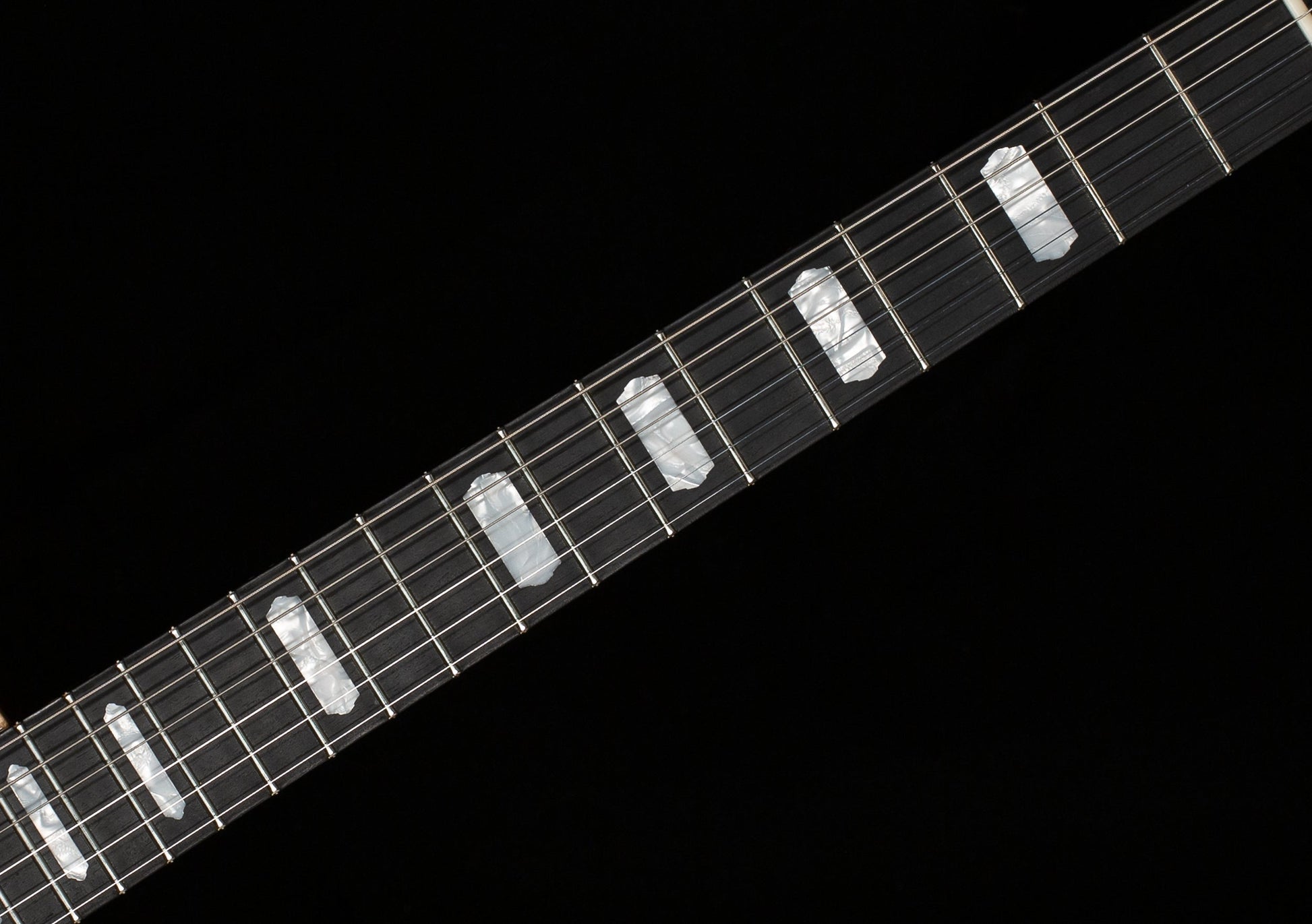 Knaggs Influence Kenai T Coral Burst Quilt Top (008)