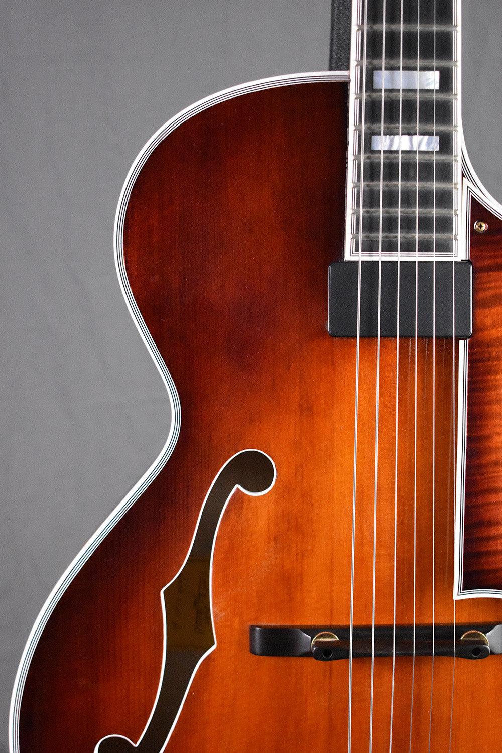 2010 Heritage Sweet 16 Almond Sunburst