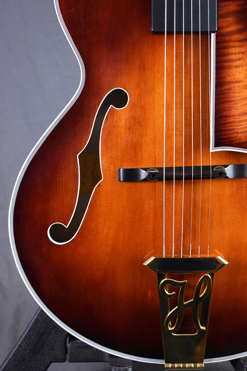 2010 Heritage Sweet 16 Almond Sunburst