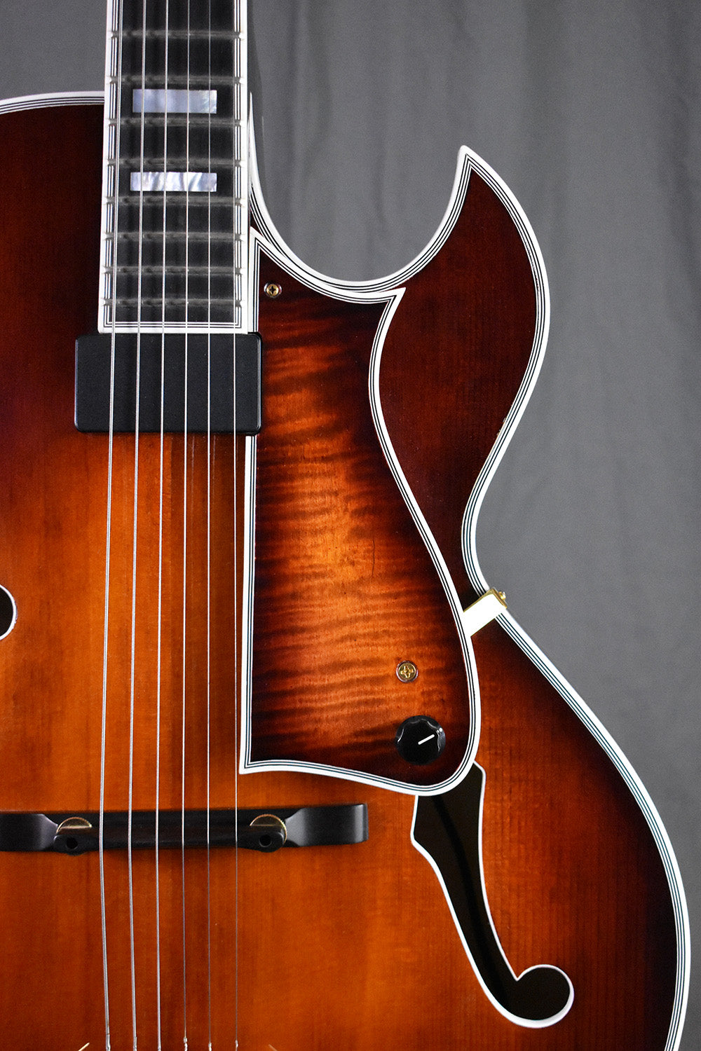 2010 Heritage Sweet 16 Almond Sunburst