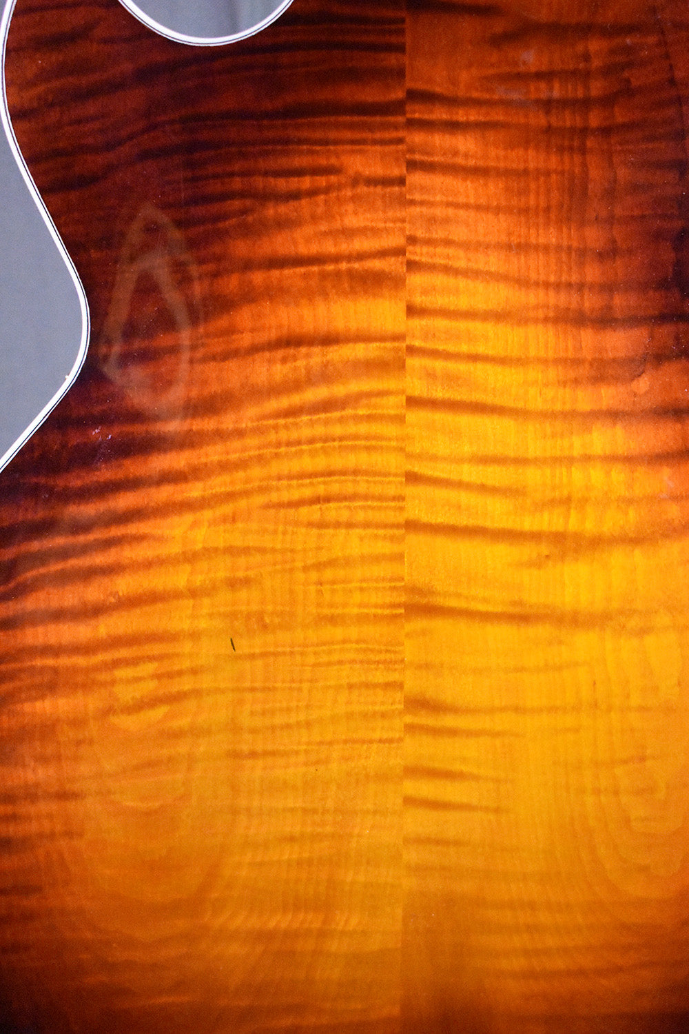 2010 Heritage Sweet 16 Almond Sunburst