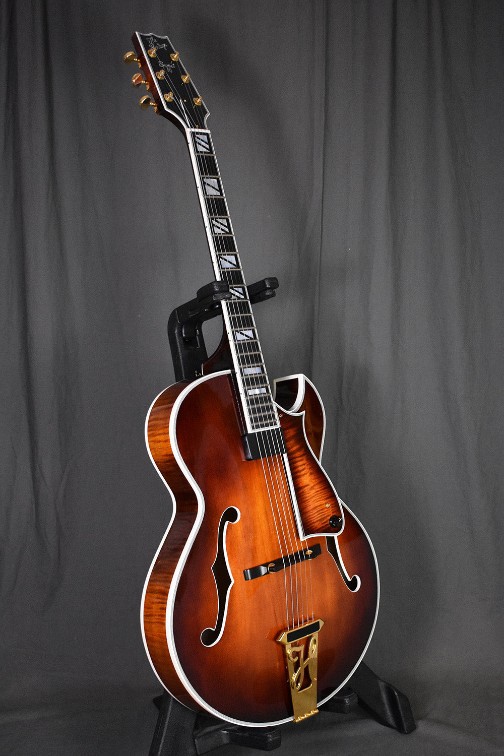 2010 Heritage Sweet 16 Almond Sunburst