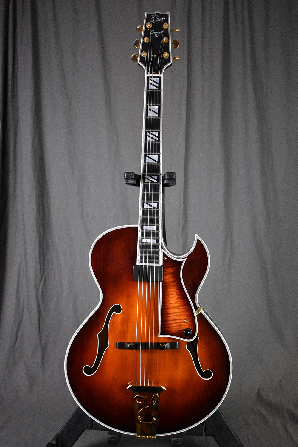 2010 Heritage Sweet 16 Almond Sunburst