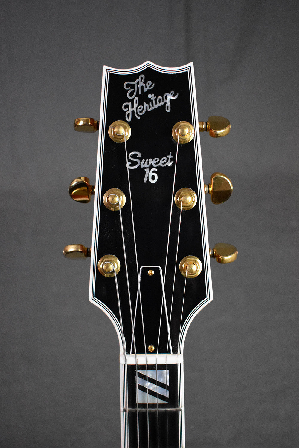 2010 Heritage Sweet 16 Almond Sunburst