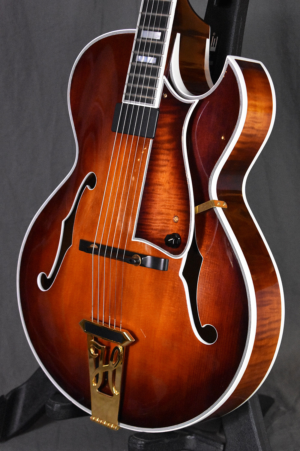 2010 Heritage Sweet 16 Almond Sunburst
