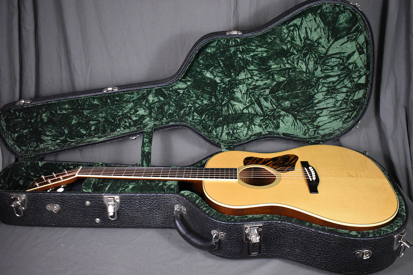 2011 Bourgeois Slope D / Short Scale