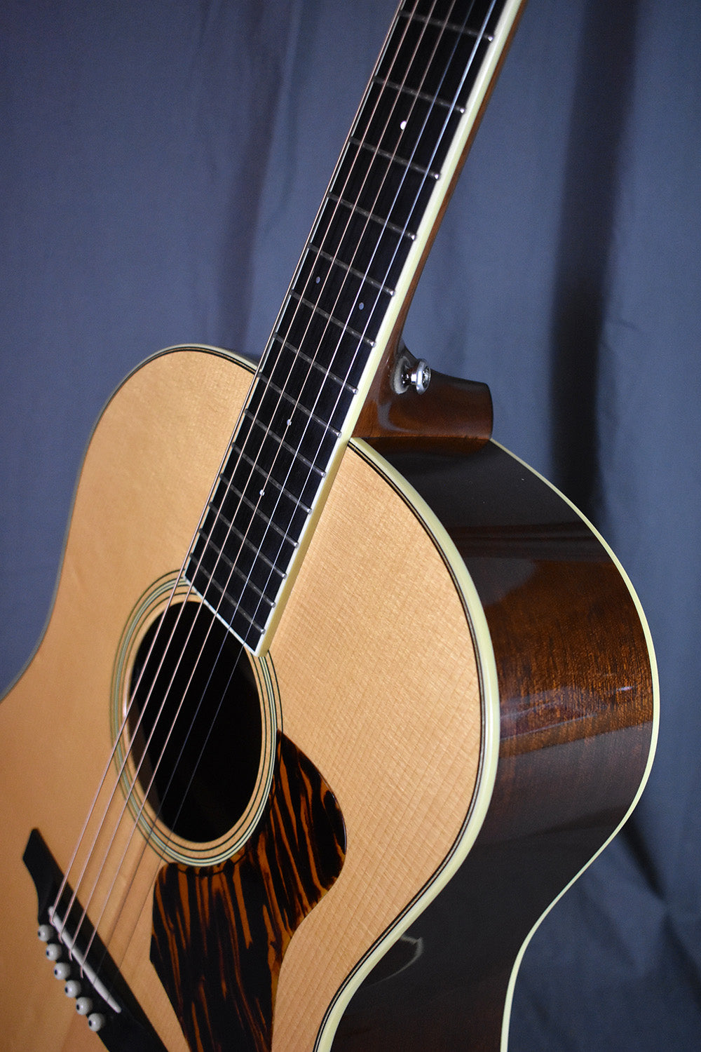 2011 Bourgeois Slope D / Short Scale