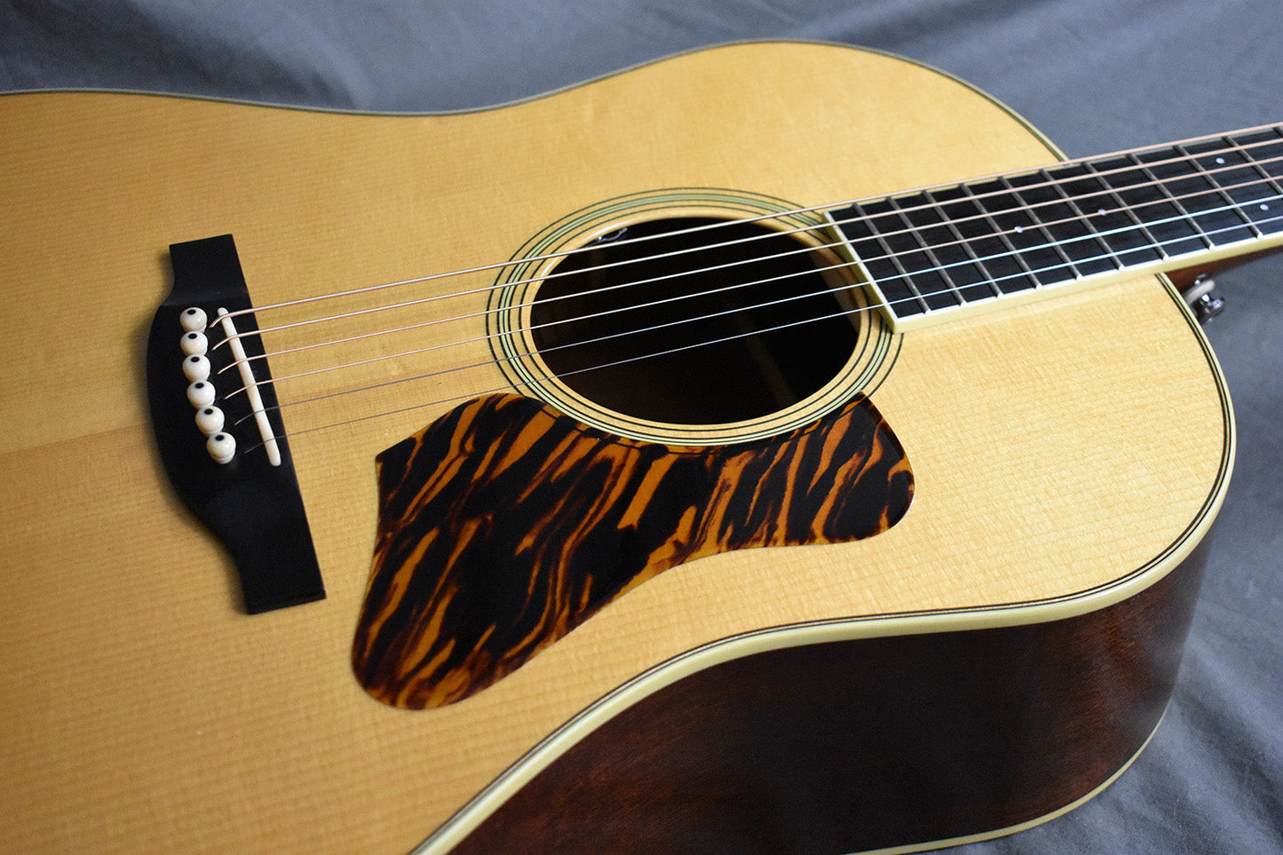 2011 Bourgeois Slope D / Short Scale