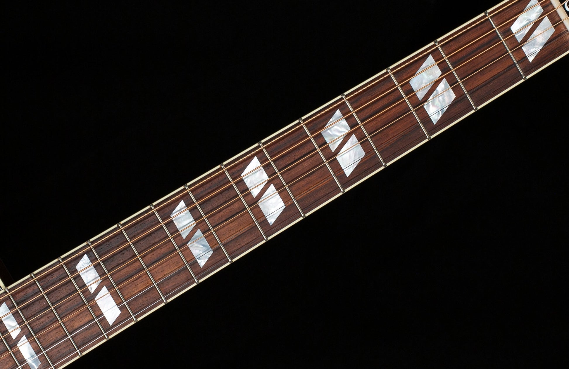 Gibson Custom Shop Willcutt Exclusive Hummingbird Original Heritage Cherry Sunburst Red Spruce Top (028)