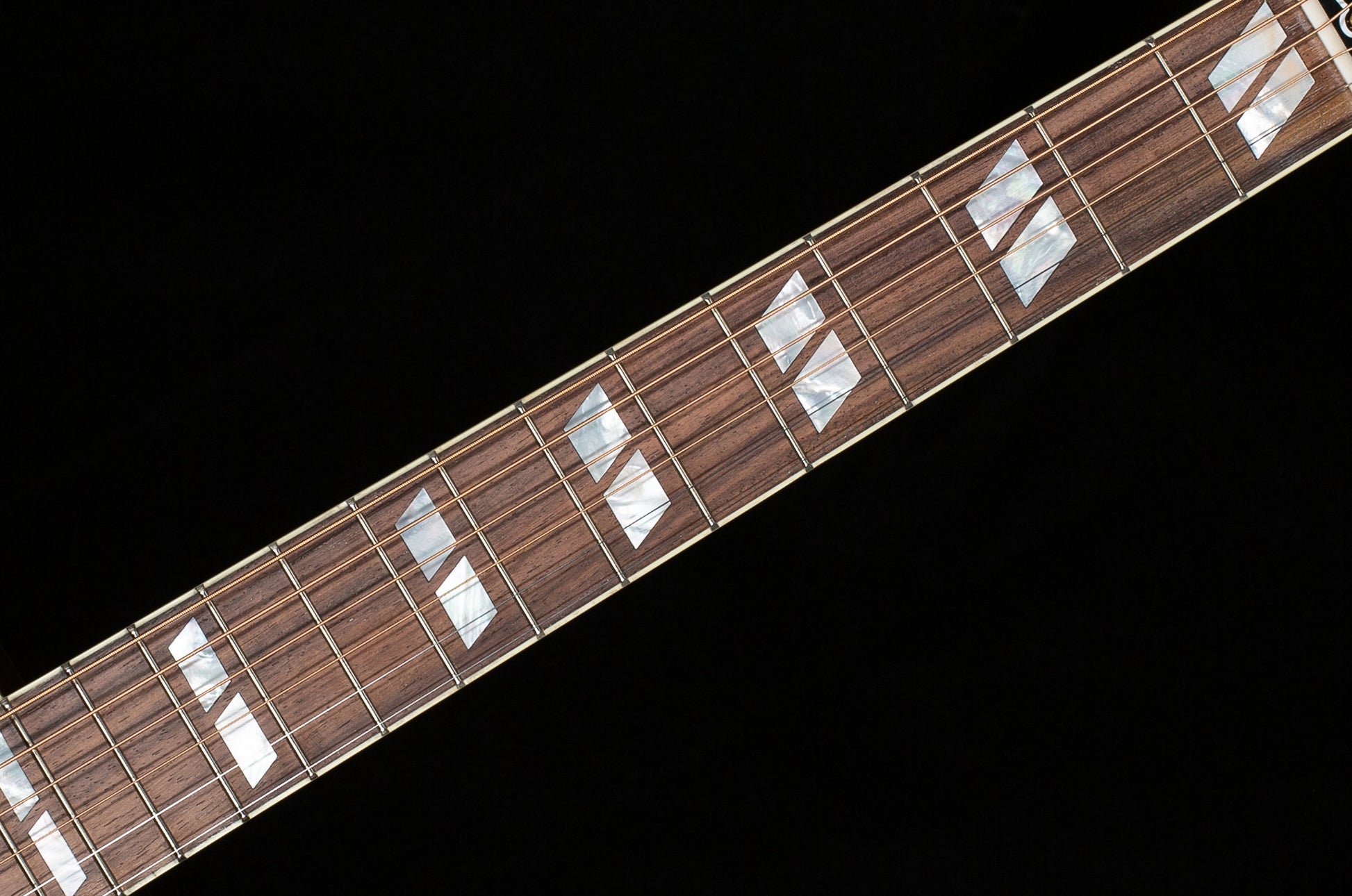 Gibson Custom Shop Willcutt Exclusive Hummingbird Original Heritage Cherry Sunburst Red Spruce Top (038)