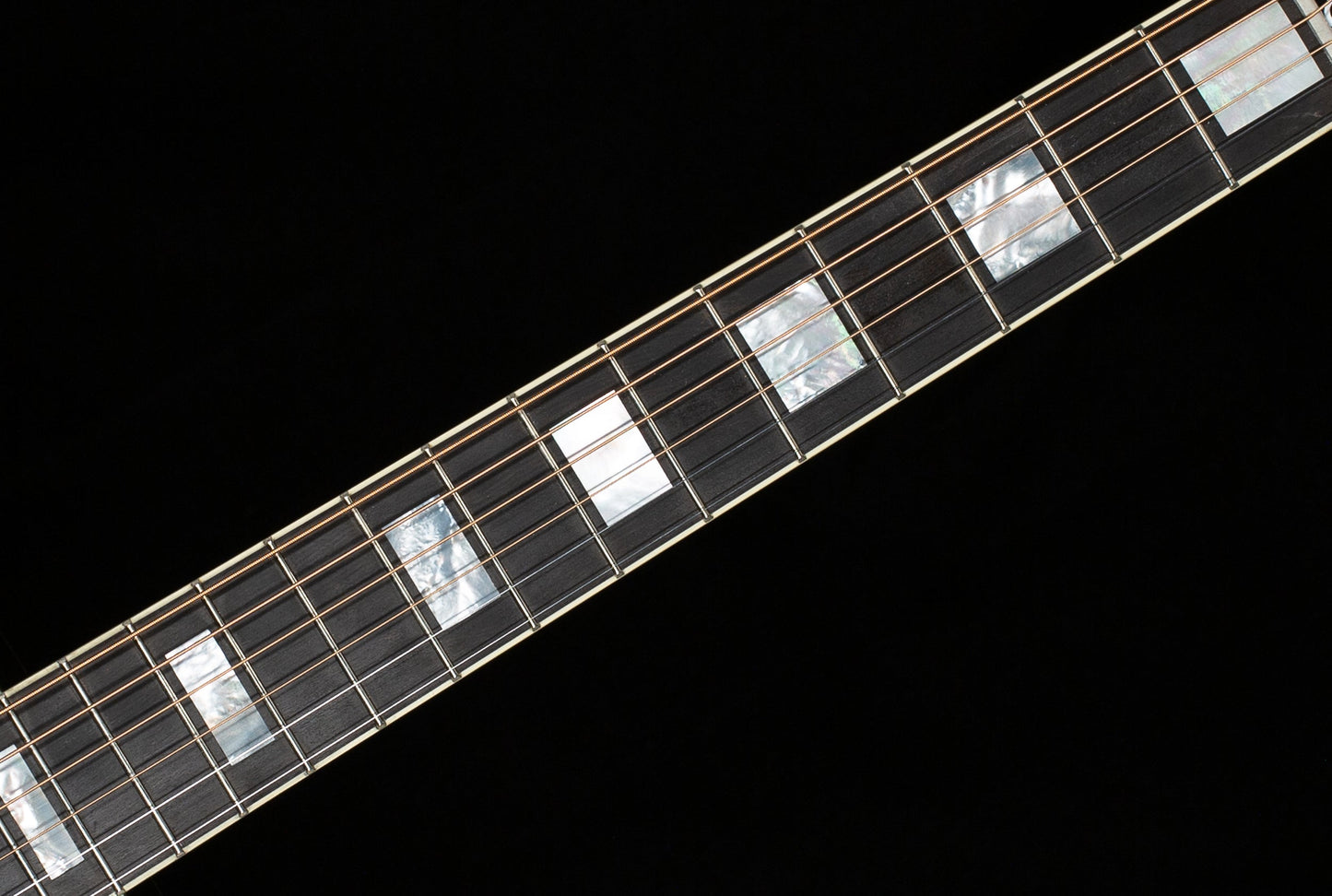 Gibson J-45 Custom Ebony (003)