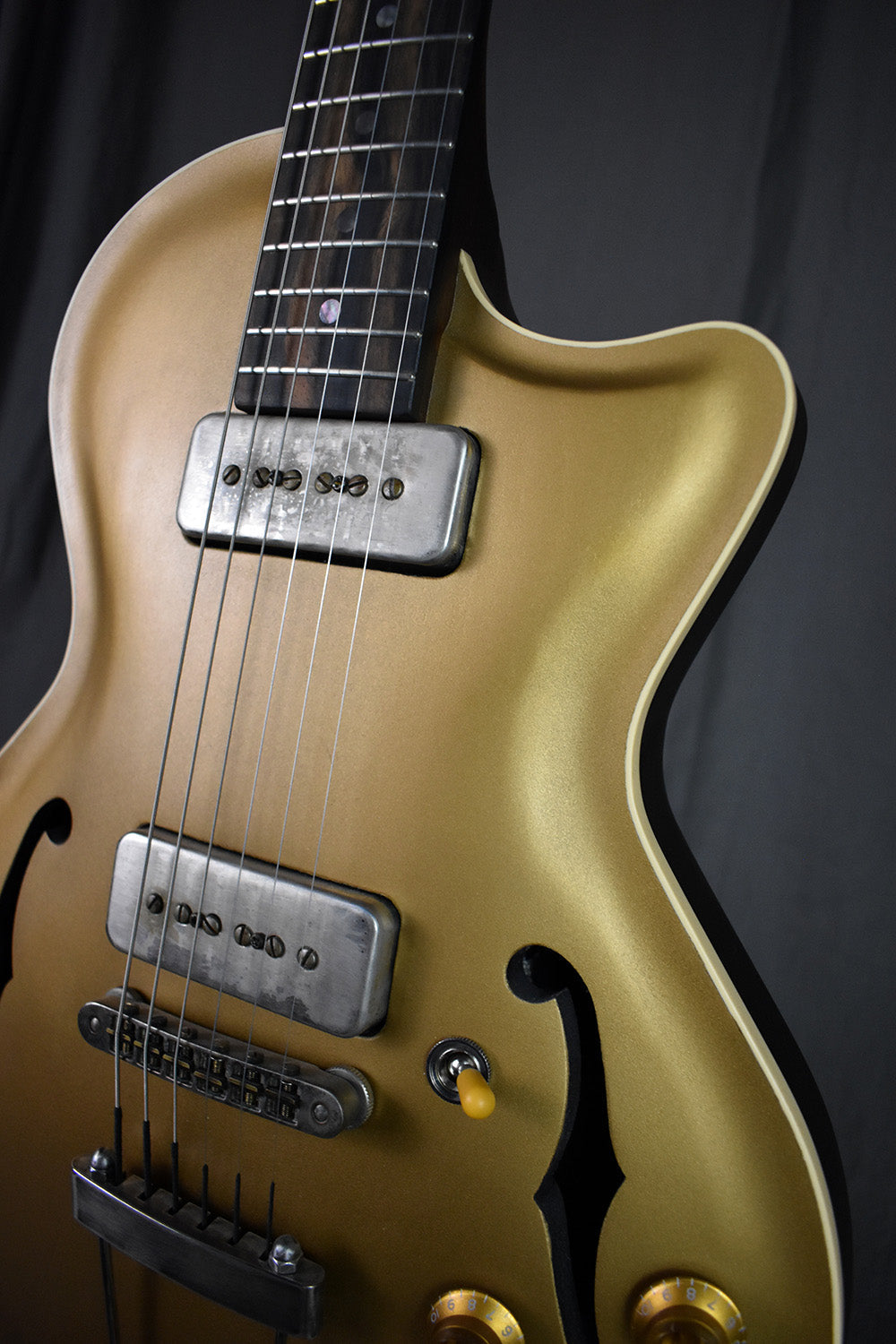2022 Wide Sky P125 Cutaway Gold Top